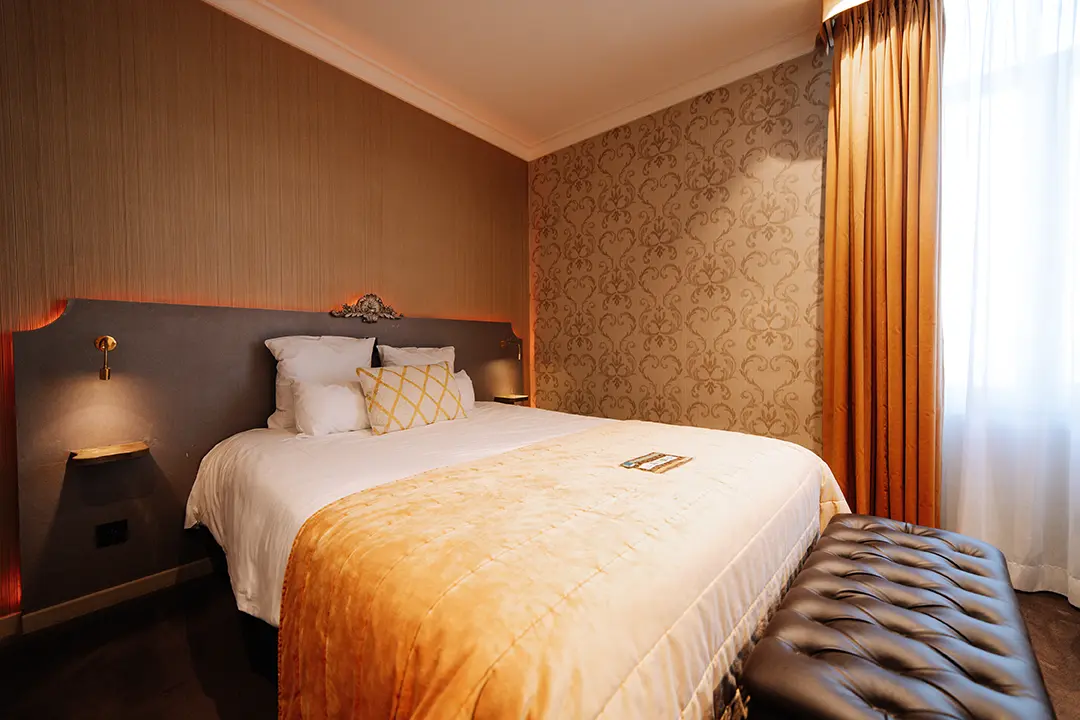 room-club-chateau-namur