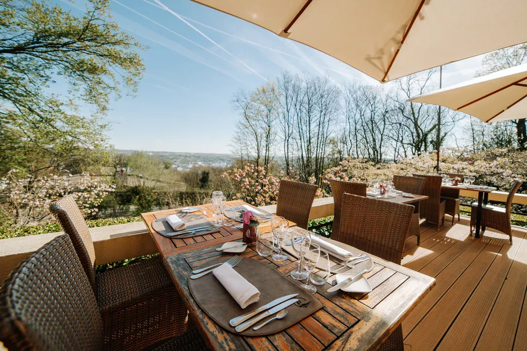 manger-terrasse-chateau-namur-5
